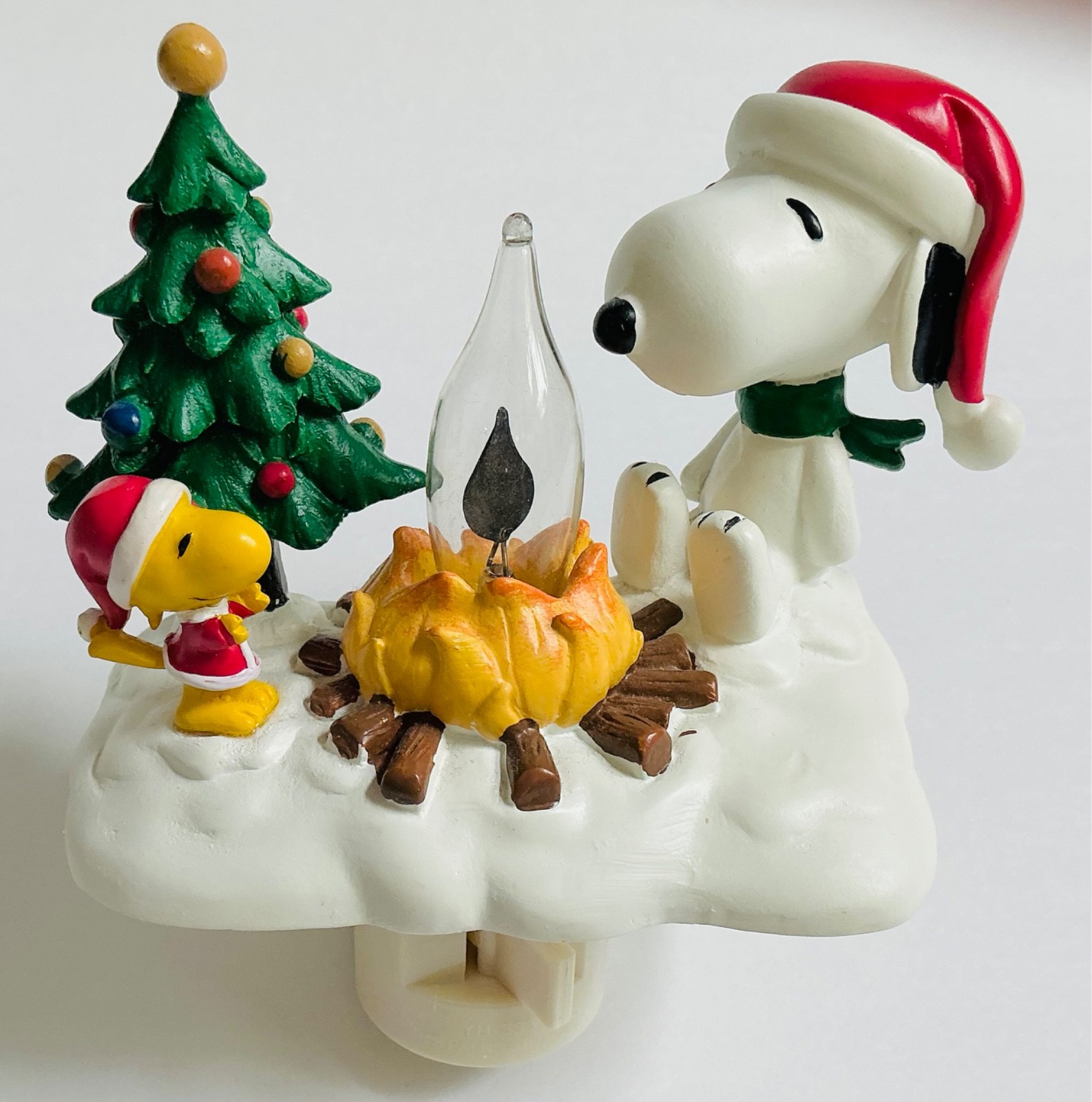 Peanuts Snoopy Woodstock Outdoor Christmas Flickering Campfire Night Light NIB