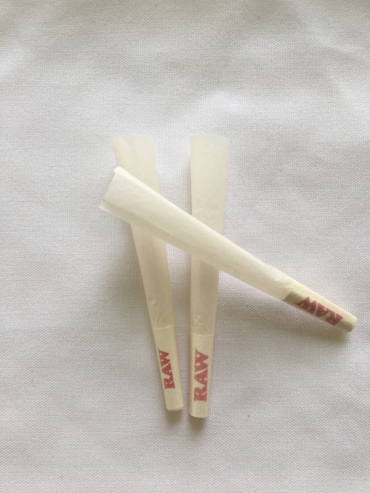 RAW organic cone king size (200PK)+raw black large clipper lighter