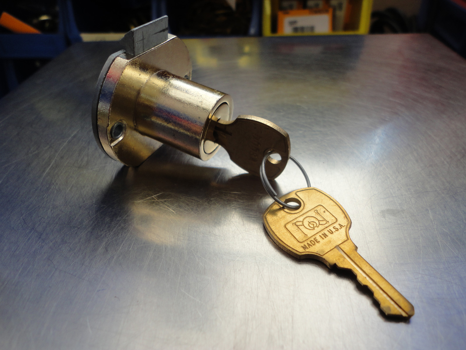 Free Ship, National  Drawer Lock With 2 D008A Keys, Bright Brass Finish