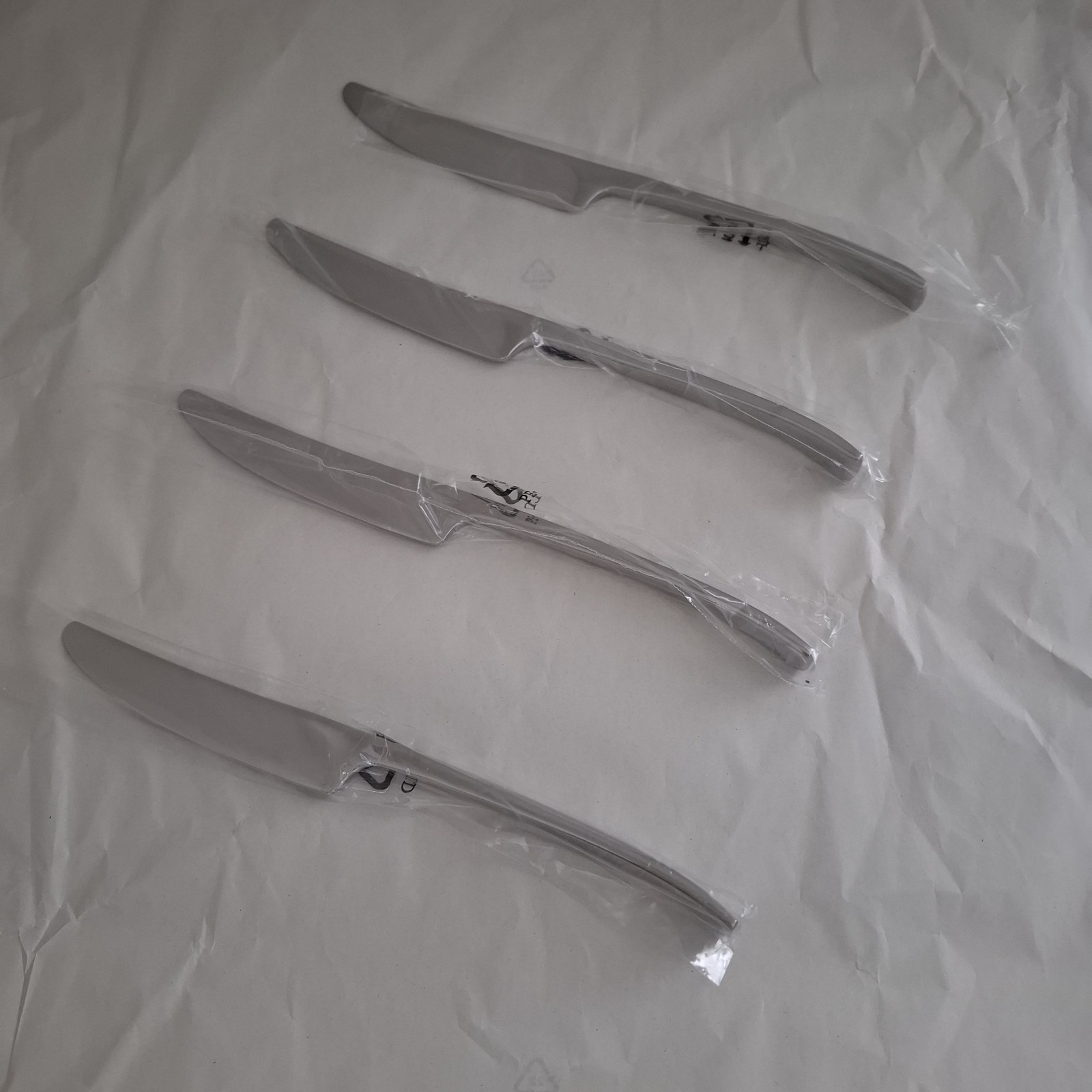 ANNABELLE SERIES - 4 PCS TABLE KNIFE SET - STAINLESS STEEL - MIRROR FINISH