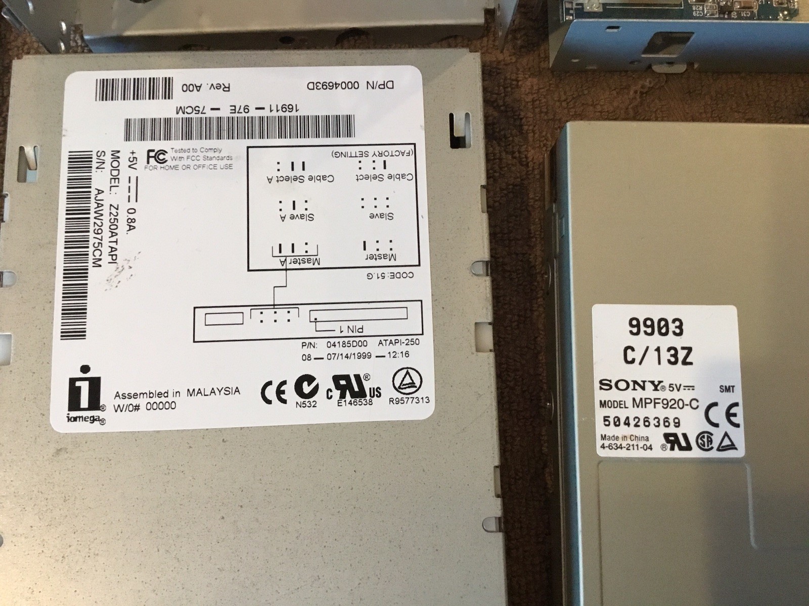 Sony 3.5” Floppy; Iomega ATAPI Zip 250, Internal Drives W/ Bracket &card Reader