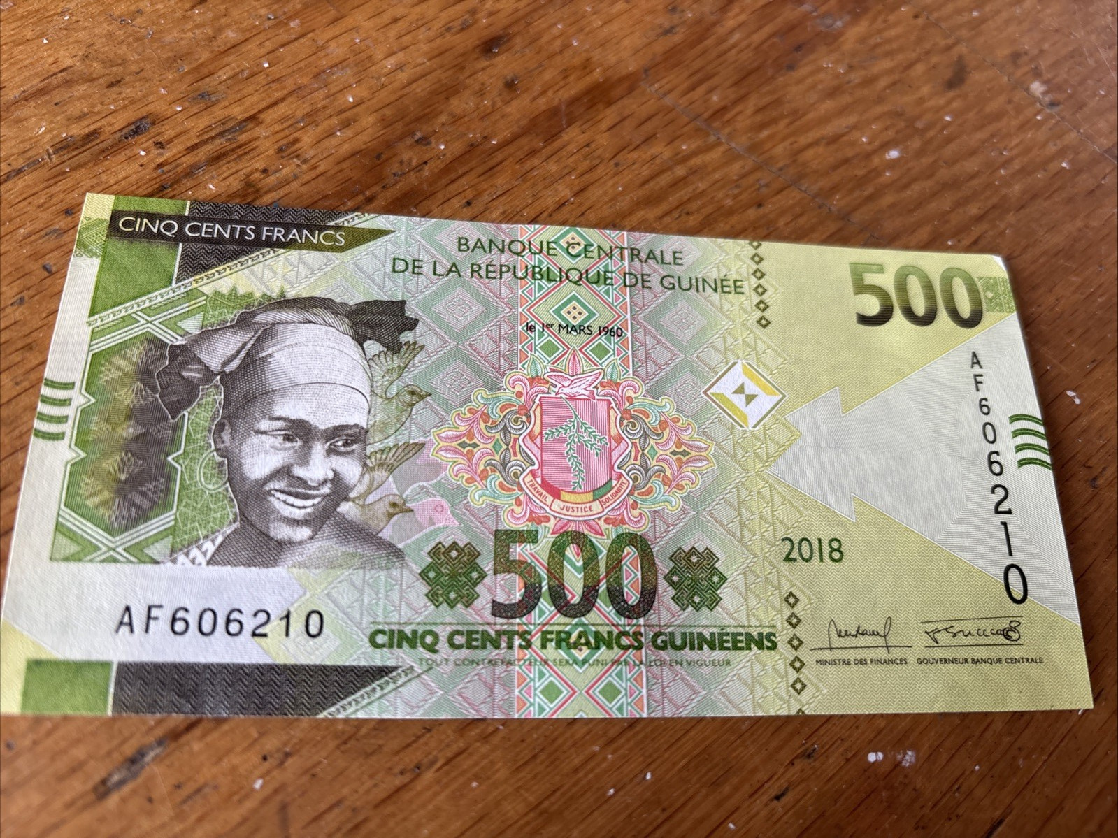 CENTRAL REPUBLIC OF GUINEA 2018 CRISP UNCIRCULATED 500 FRANCS BANK NOTE
