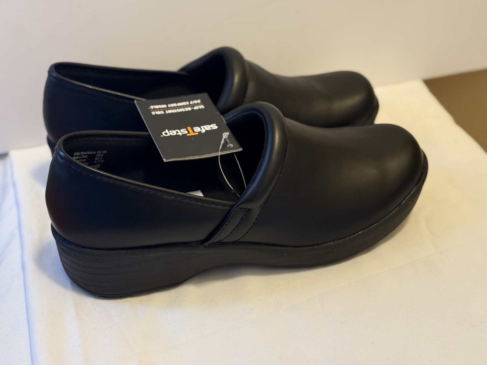 NEW SafeTStep Comfort Clogs Gretchen Black Women's 12W Non Slip Nursing Work