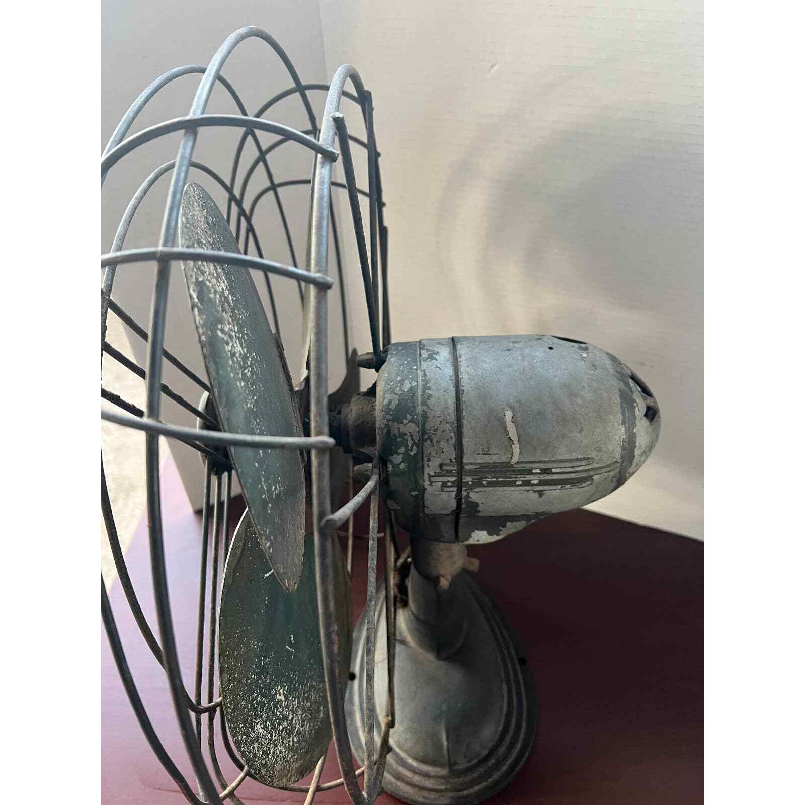 ARTIC AIRE FAN very heavy only for decor