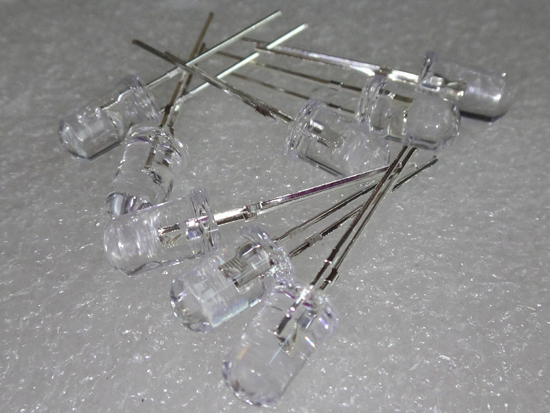 100 pcs 5mm Round white LED Light 14000MCD