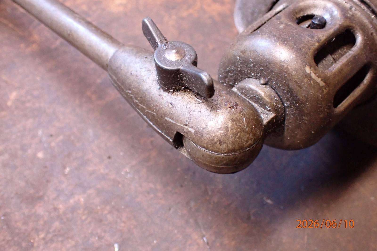 OLDER DAZOR MACHINE LAMP LIGHT W/ MOUNT BRACKET GRIMY DIRTY