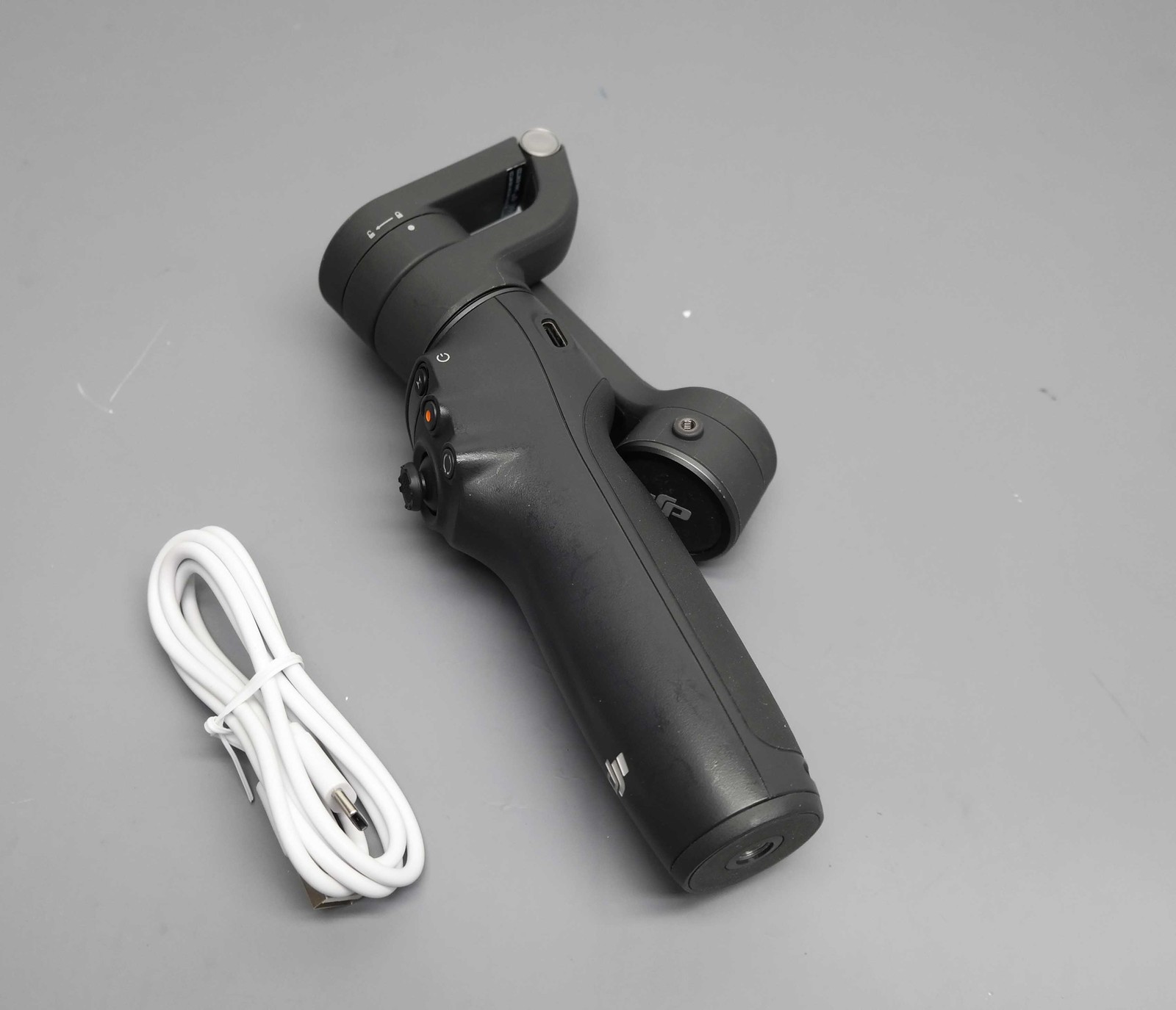 DJI Osmo Mobile 6 Smartphone 3-Axis Gimbal Stabilizer (CP.OS.00000213.01)