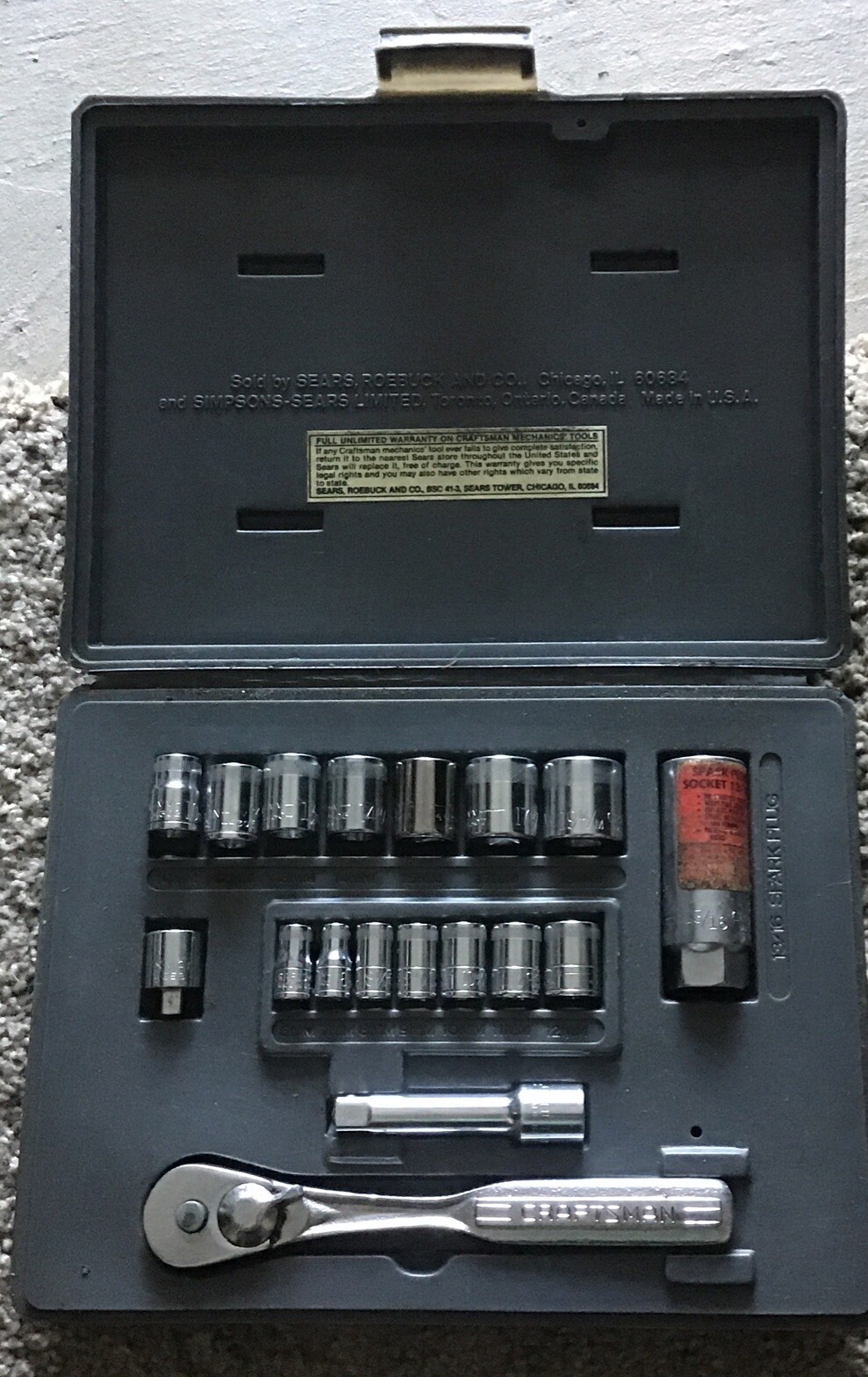 Sears Craftsman Vintage  1/4 & 3/8 drive metric socket wrench set tools