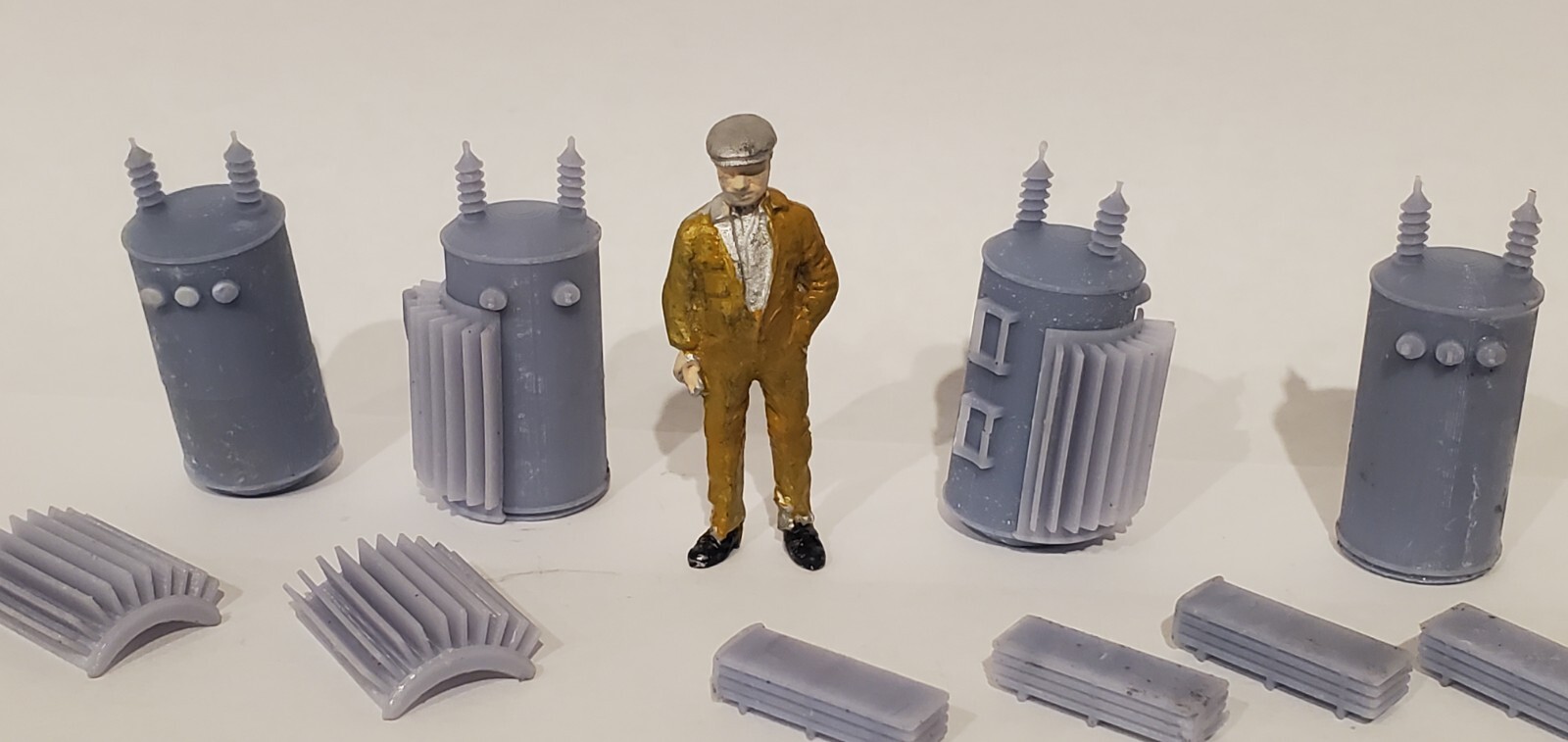 O Scale Pole Transformer