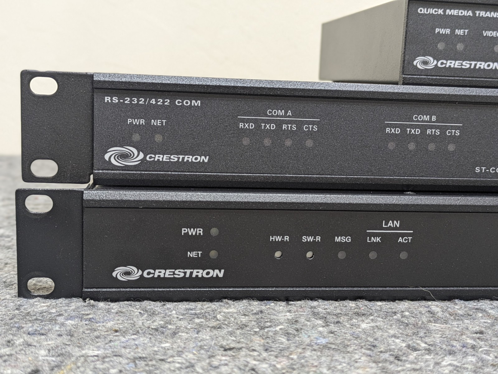 Crestron Lot: QM-TX, RS-232/422 ST-COM and MP2E w Cables EUC