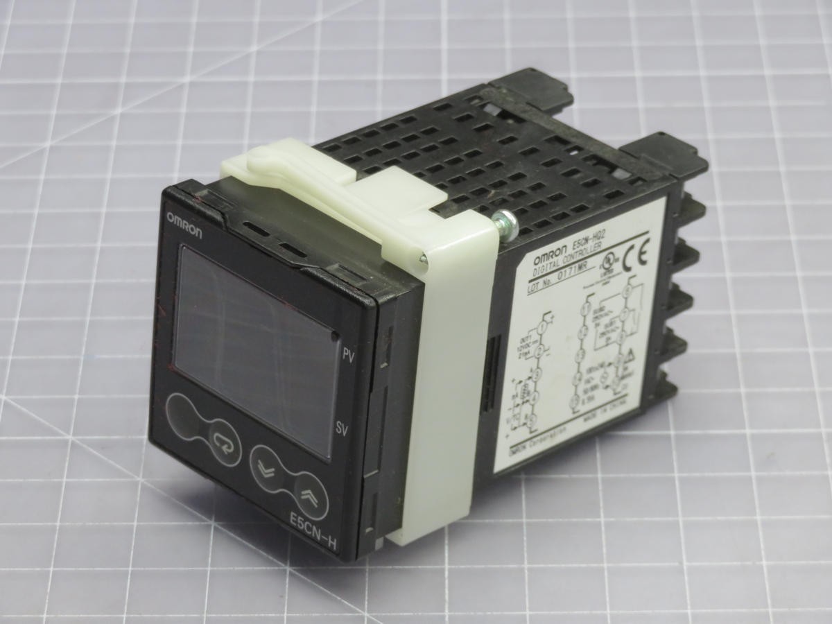 OMRON E5CN-HQ2 TEMPERATURE CONTROLLER T232794