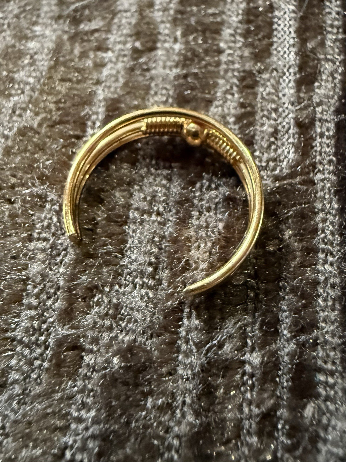 Gold tone metal Toe Ring
