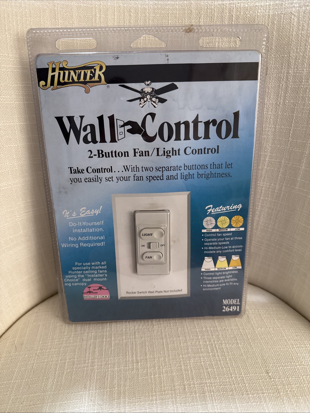 Hunter Wall Mount Quiet Fan Light Control 3 Fan Speed 3 Light 26491 New Sealed