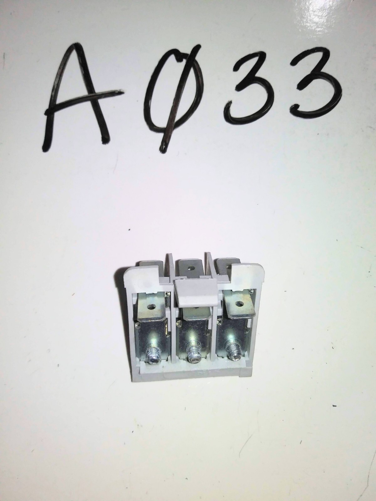 AHT TERMINAL BLOCK / A033