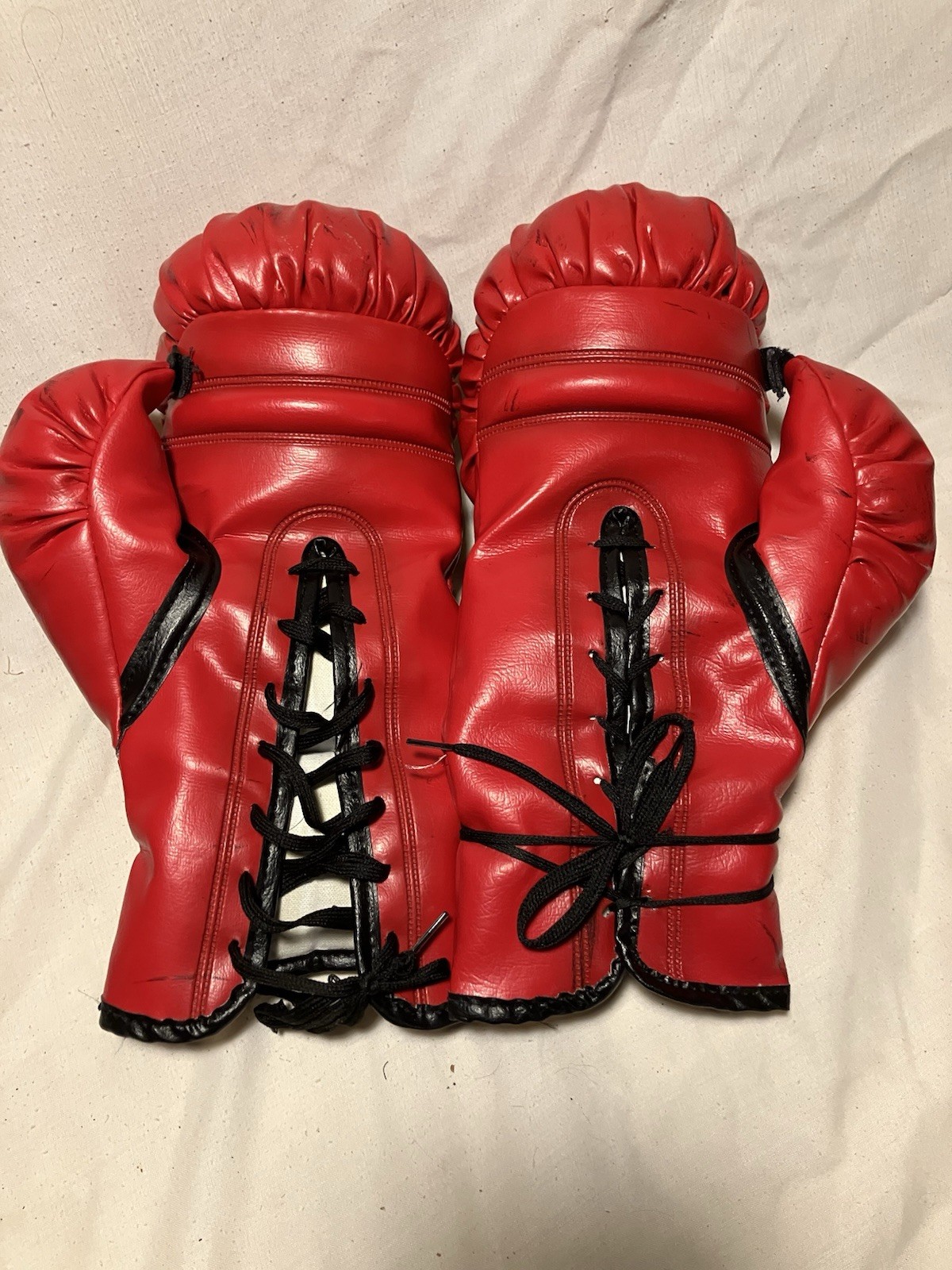 Everlast Boxing Gloves 16oz Red Vintage