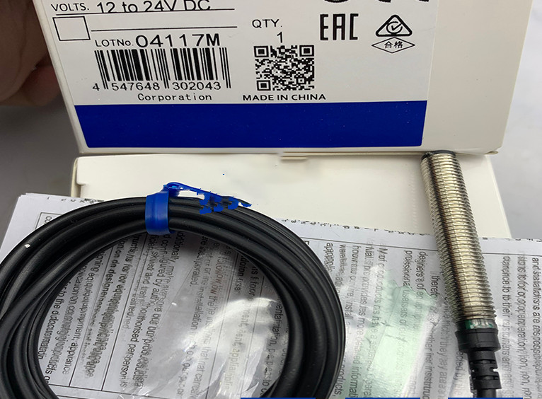 1pcs NEW for Omron E3HT-DS3E2 Photoelectric Sensor Switch