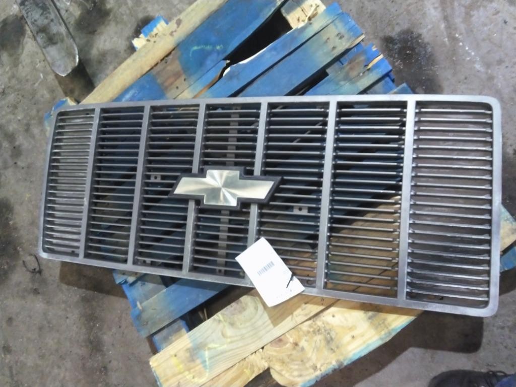 For 1999 CHEVROLET C7500 1990-2002 GRILLE , OH