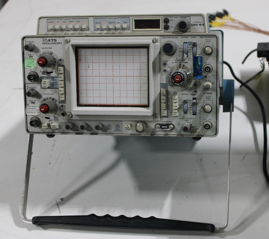 Tektronix 475A Oscilloscope DM44 Tested Working