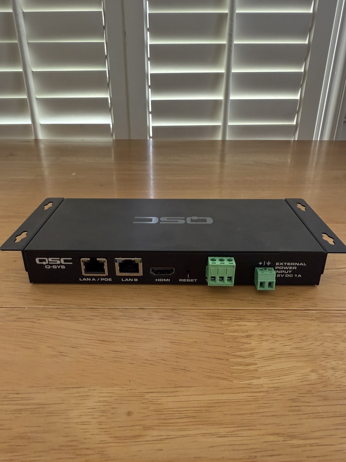 QSC Q-SYS I/O-USB BRIDGE I/O USB Bridge USB LAN HDMI Audio Processor Black