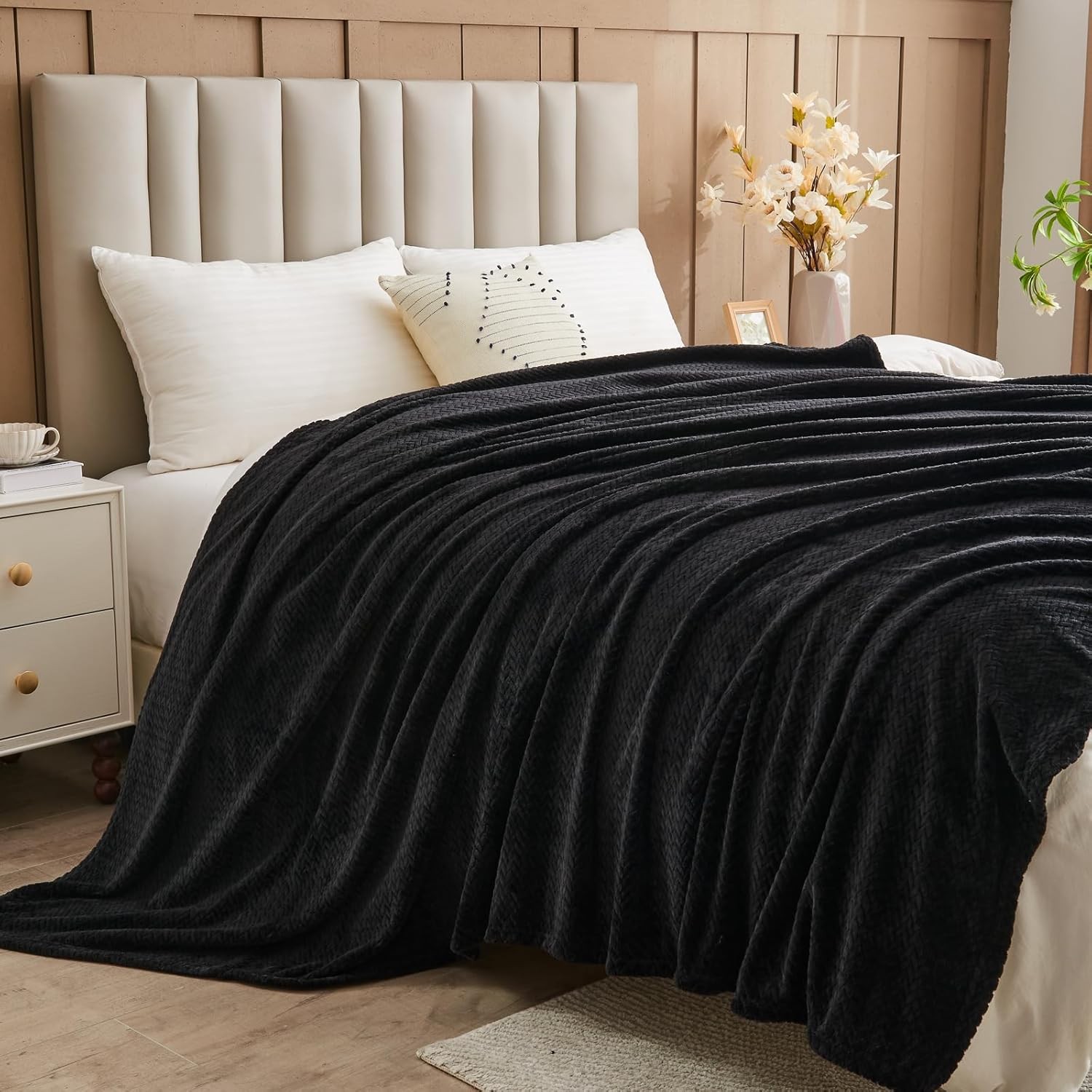 Super Soft Queen Blanket Black Premium Silky Flannel Fleece Leaves Pattern