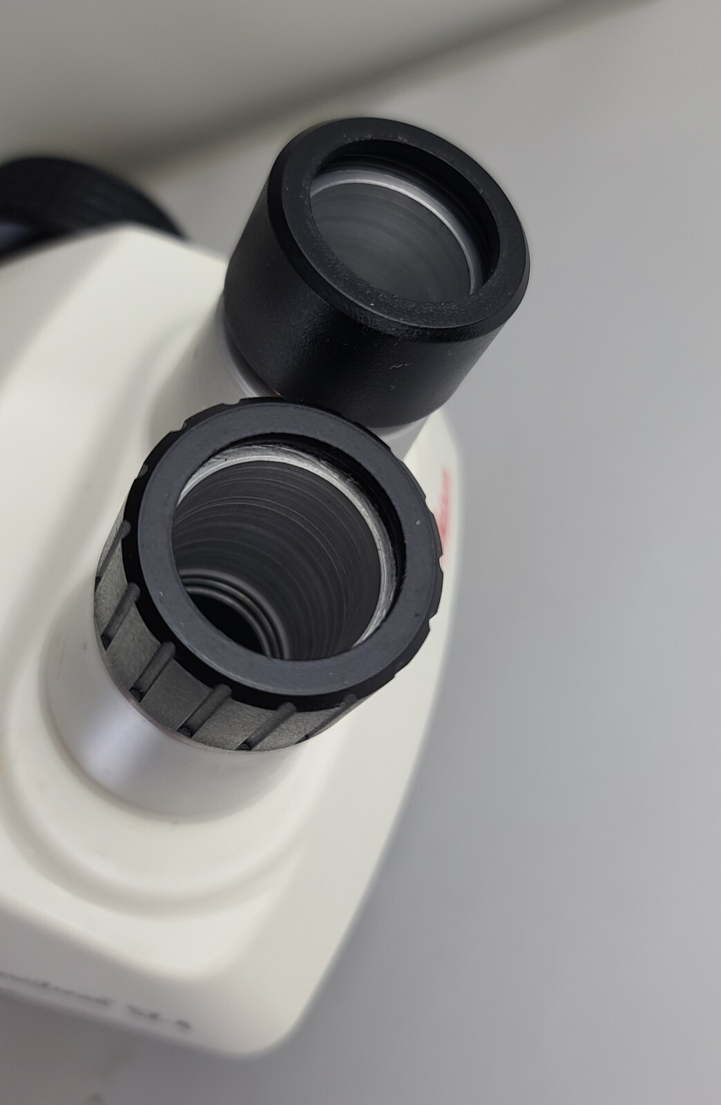 Leica Stereozoom 4 SZ-4 Microscope Zoom Range 0.7X-3.0X