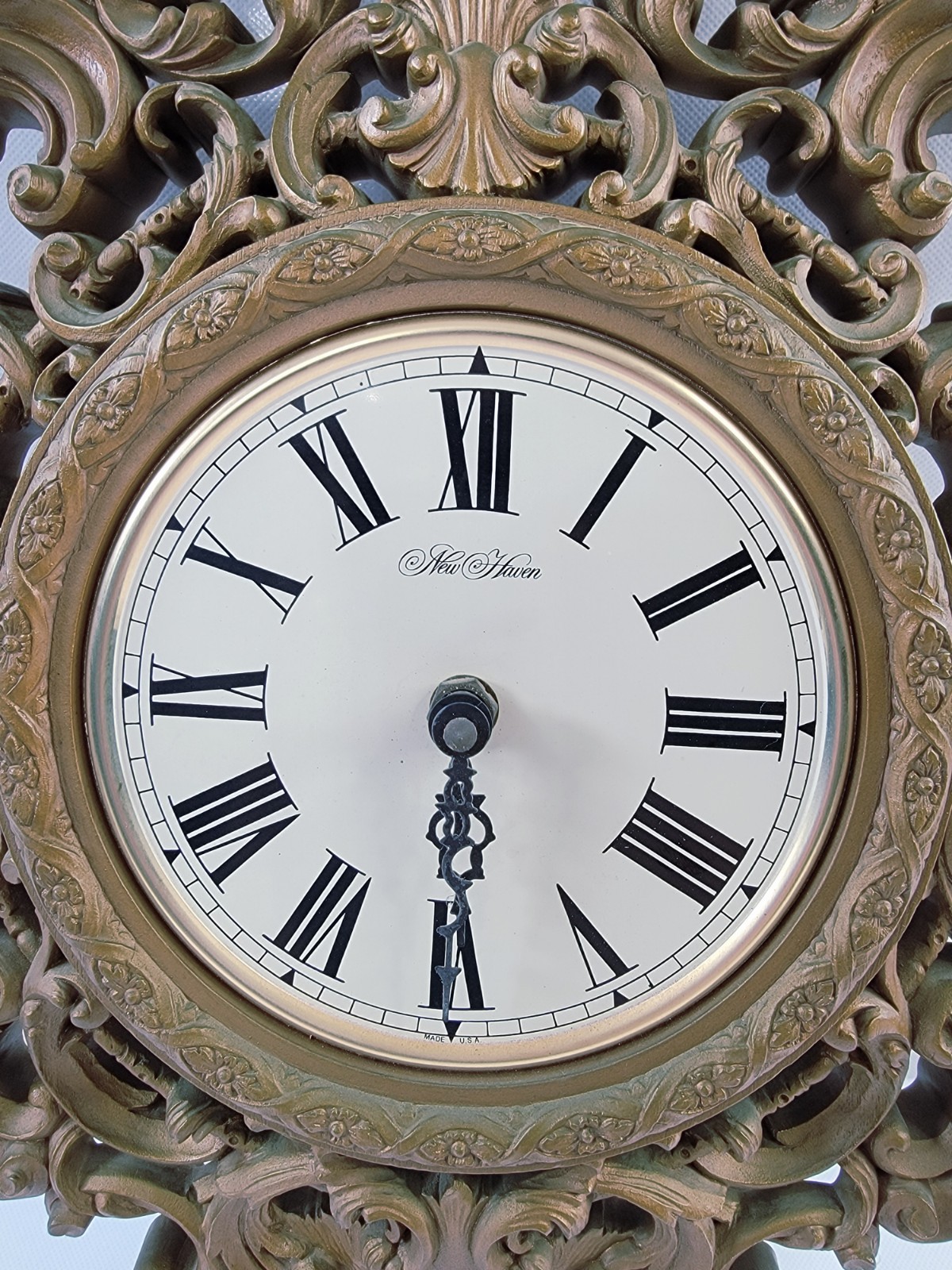 1980 Burwood New Haven #2481 21" Ornate Gold Hanging Wall Clock & 2 1970 Cherubs