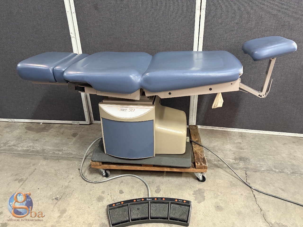 Midmark Ritter 319 Power Procedure Exam Table Chair