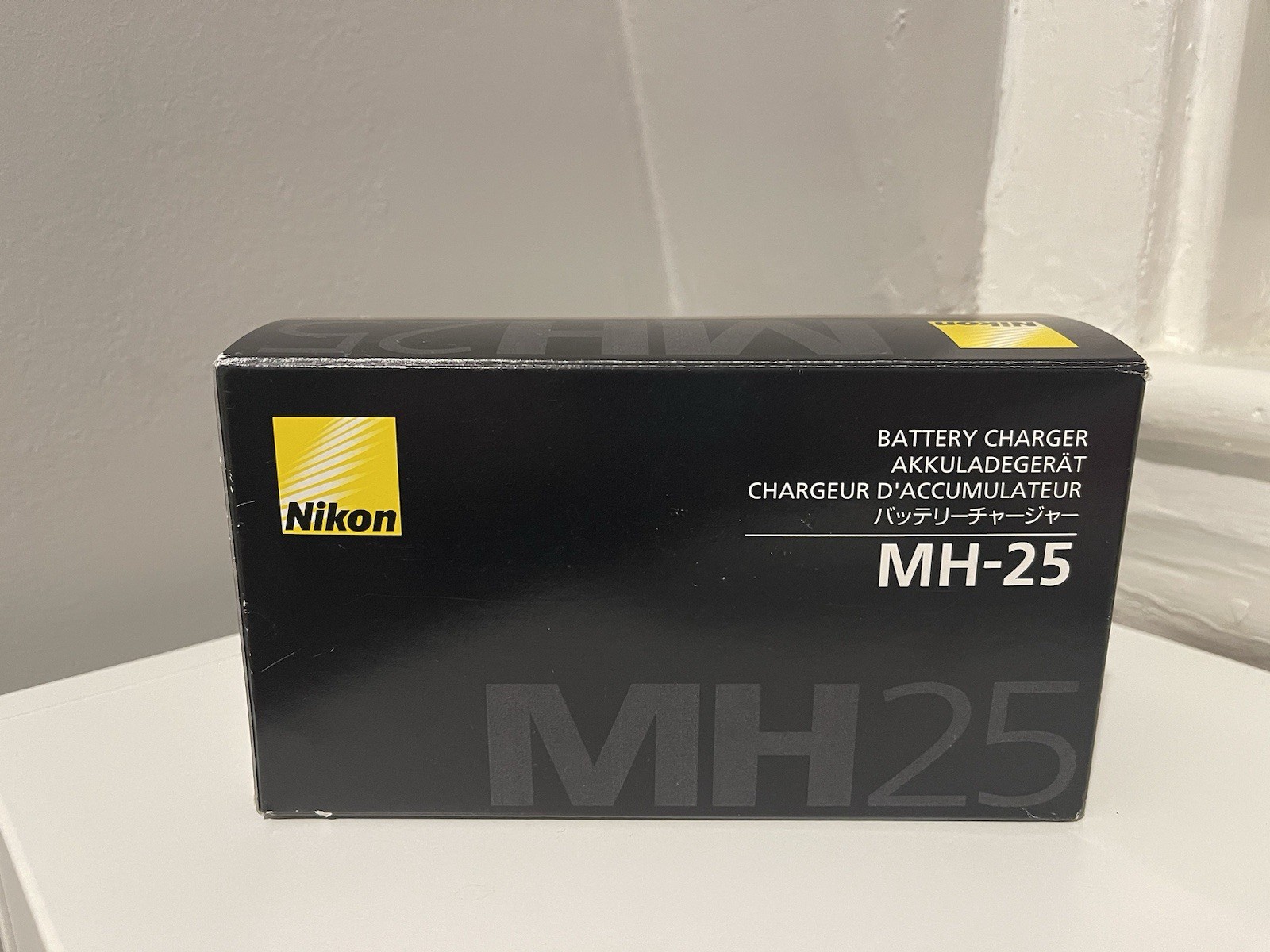 EMPTY BOX ONLY Nikon MH-25 CHARGER EMPTY BOX MINT Condition!