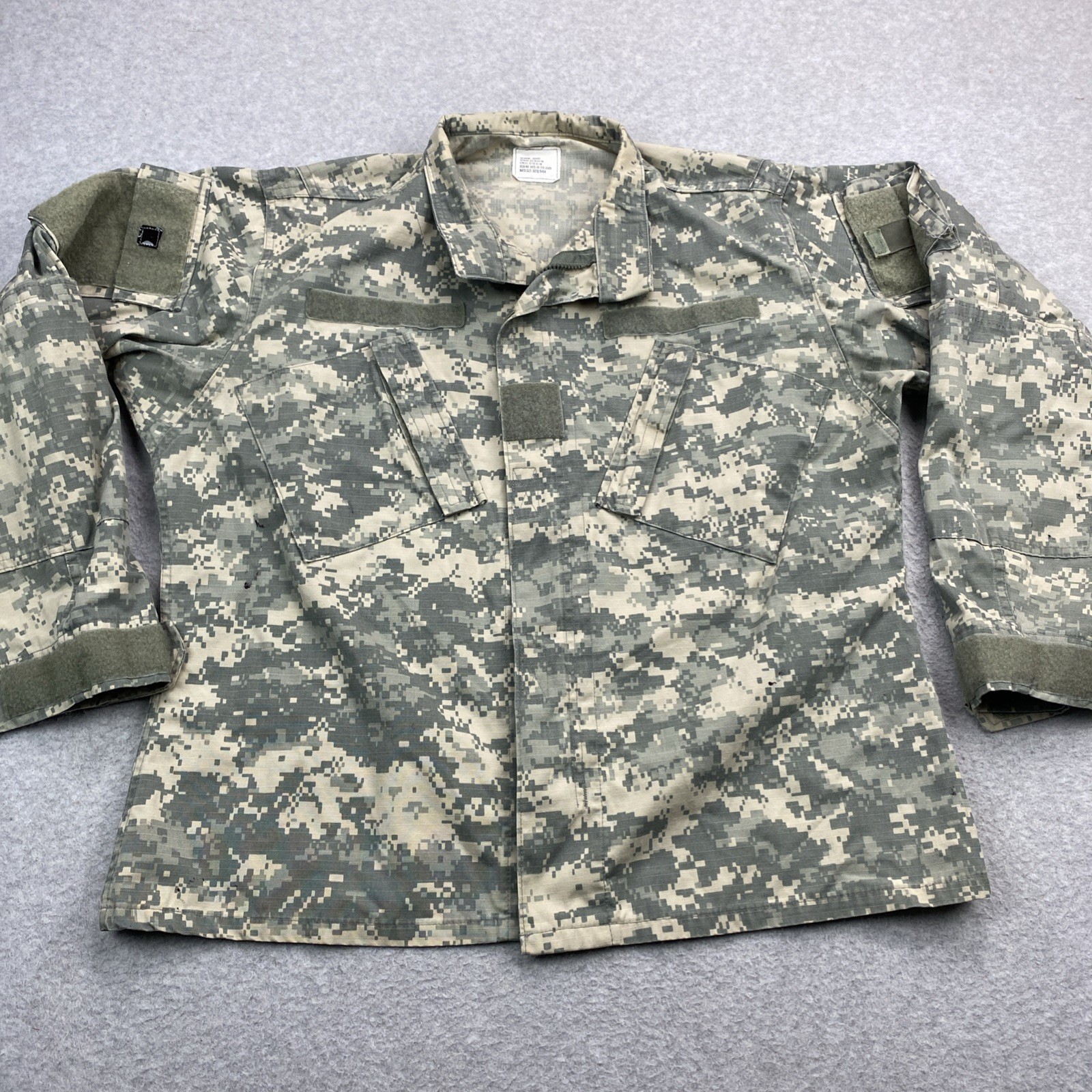 Digital Camouflage Full Zip Coat Army Combat Uniform Medium Short Bethel Ind.