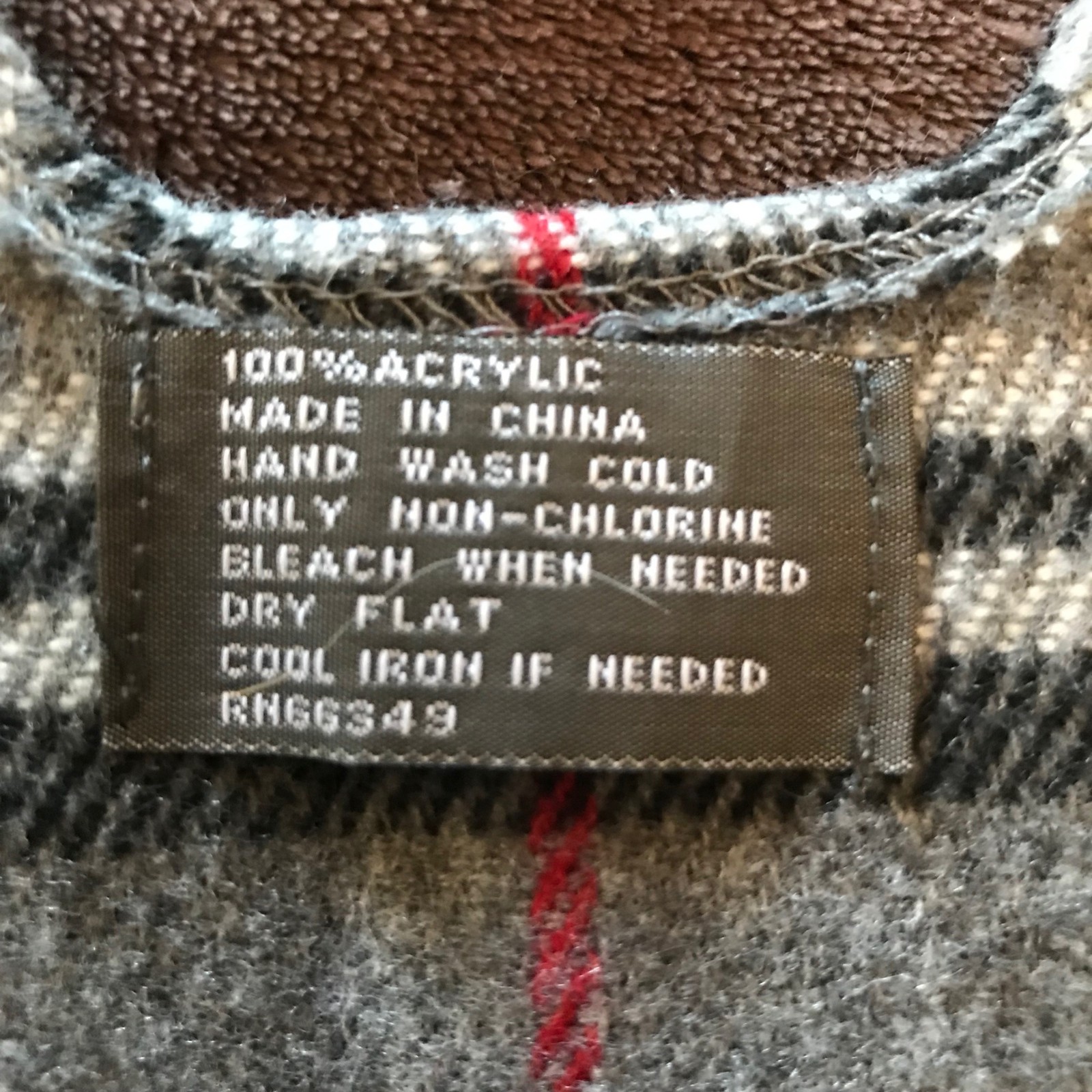 Women's Gray Plaid Scarf Cape Excellent Used Condition