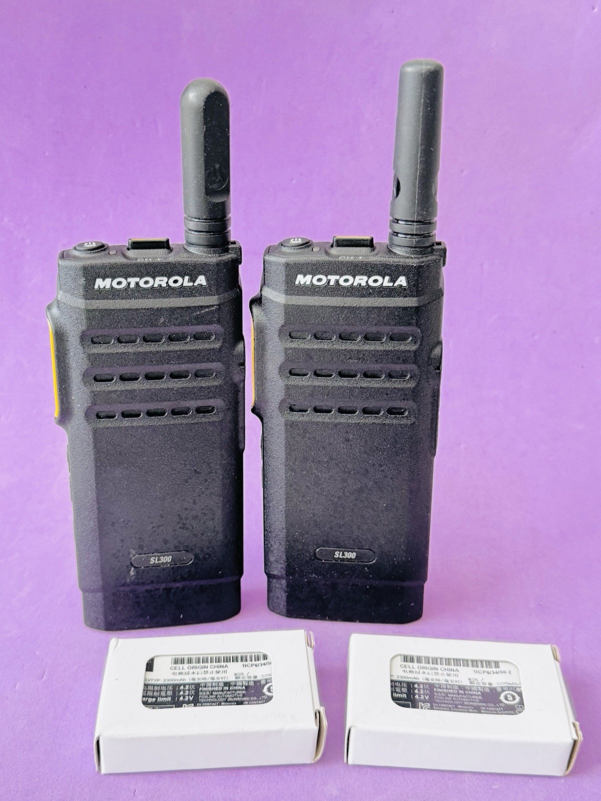 [LOT OF 2] Motorola SL300 VHF AAH88JCP9JA2AN 2-Way Radios w/Batteries