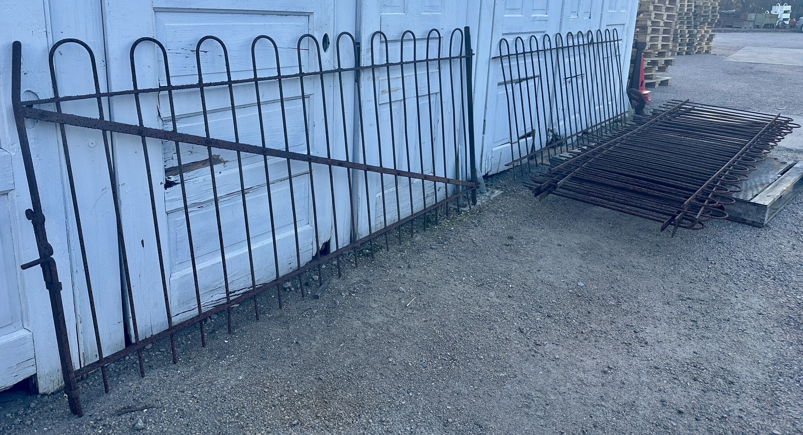 68 Ft Long Antique Iron Hairpin Fencing Set w/ Gate Section GA20511