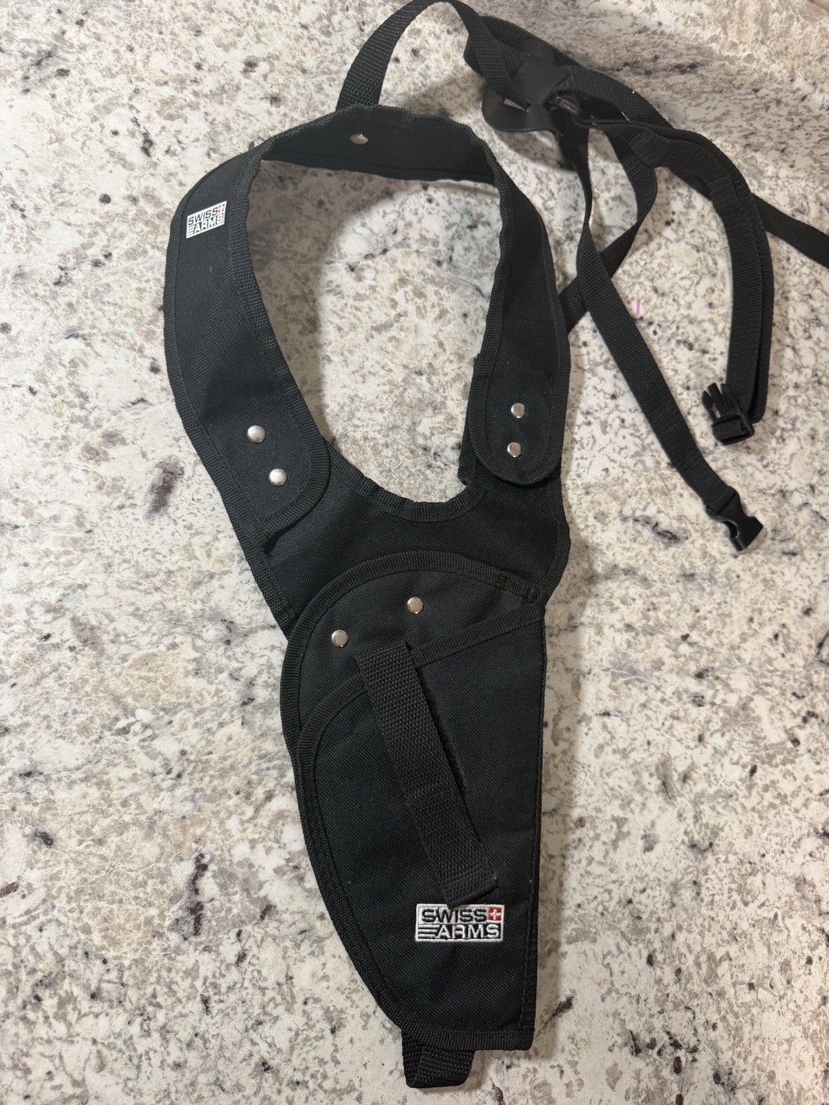 Swiss Arms Vertical (Universal) Lightweight Shoulder Holster Concealed Cary EUC