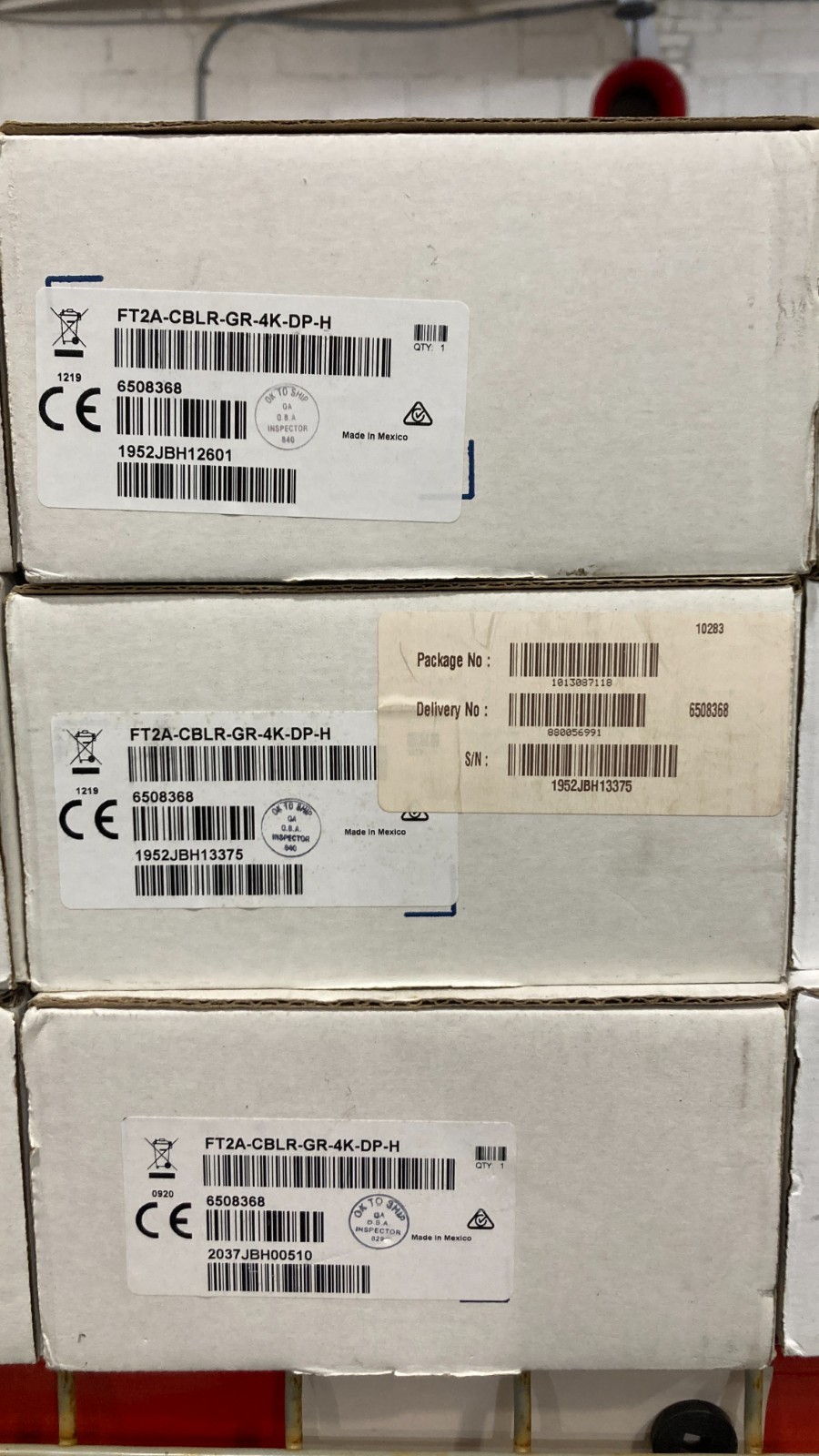 Crestron FT2A-CBLR-GR-4K-DP-H Gravity Cable Retractor
