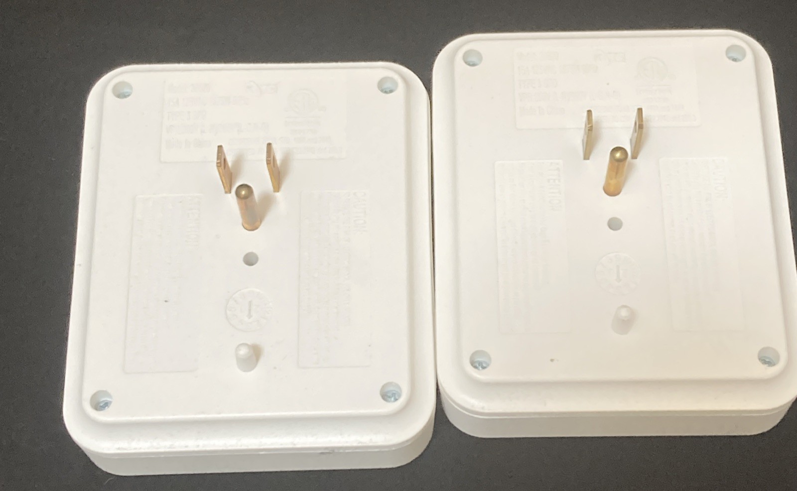 6-Outlet White PlugIn Surge Protector Multi Plug Wall Adapter KMC 2-Pack 30620WB