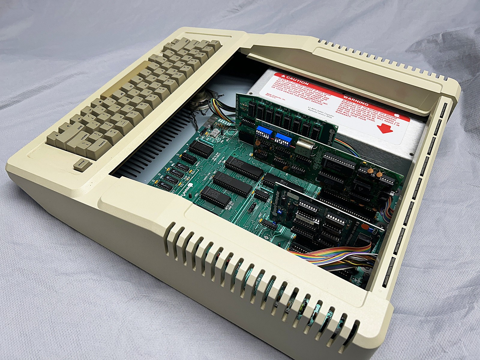 Apple IIe, 1984, SSC, Disk I/O, 64K/80Col, Unidisk, Software