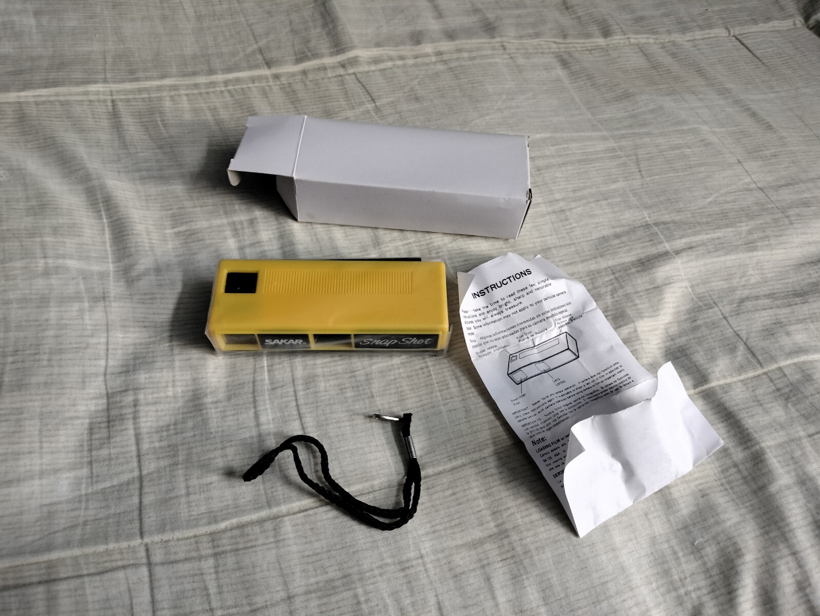 VINTAGE Sakar 110 Film Snap Shot Travel Handheld Camera Yellow: Brand New!