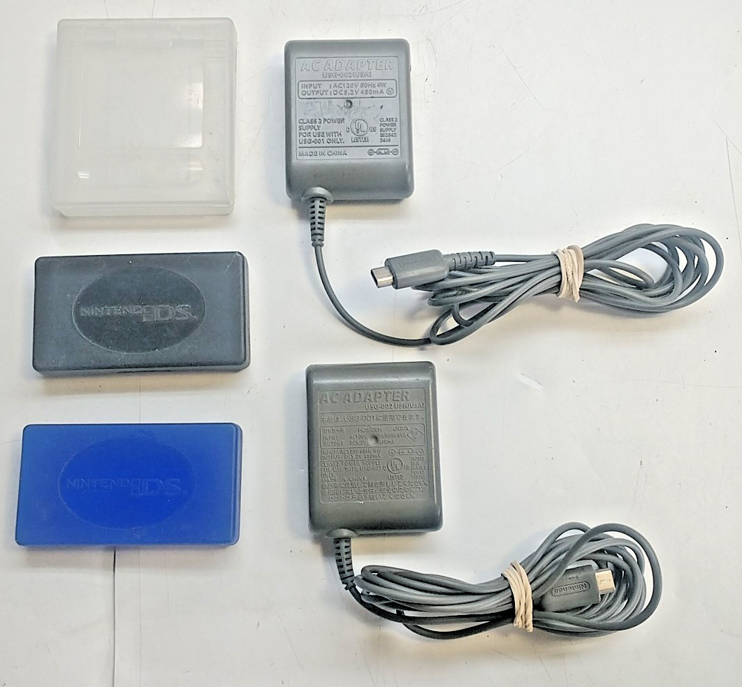 Lot of 2 Nintendo DS usg-002 usg/USA AC Adapter plus games cases