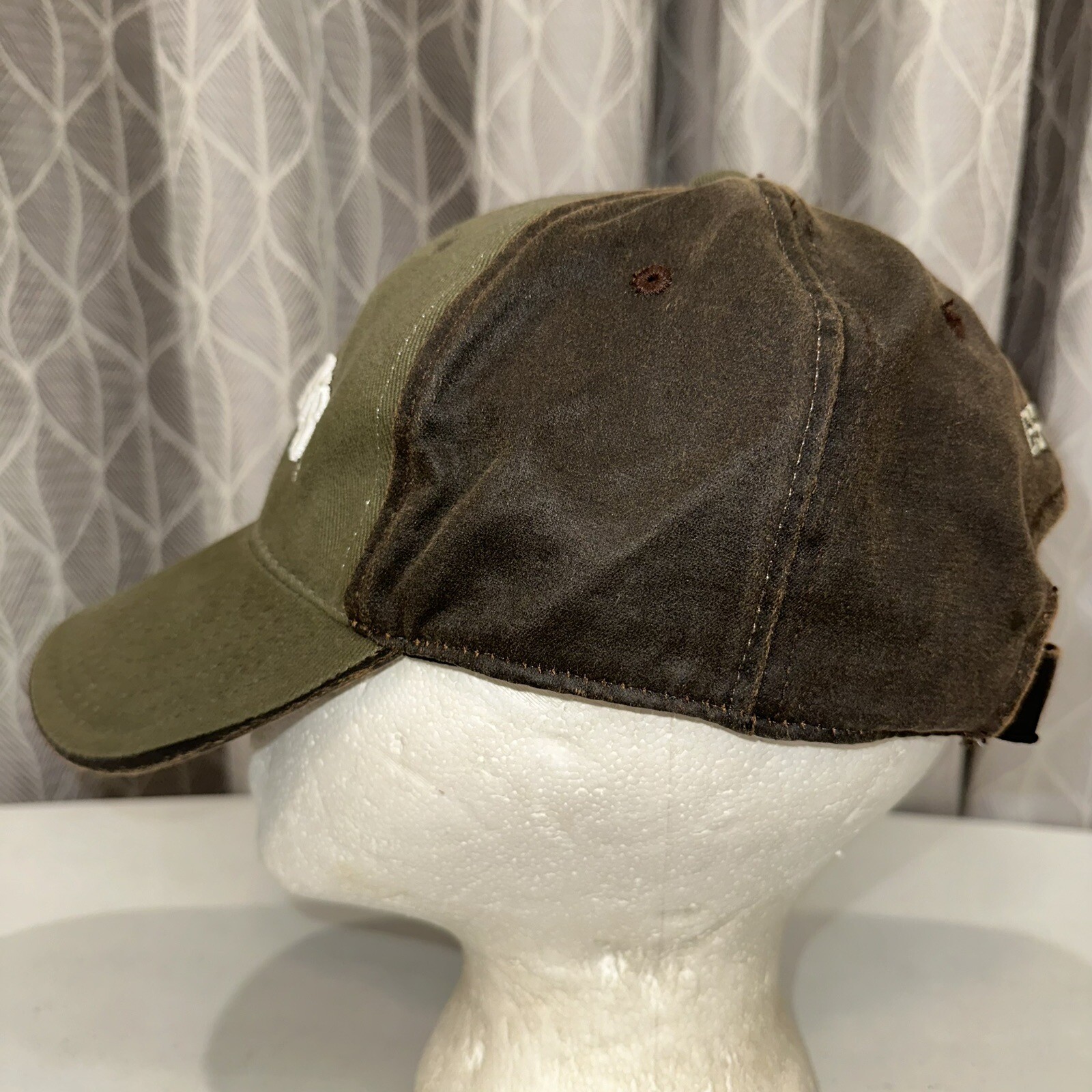 Cabelas Baseball Buckle Strap Hat Geen EUC