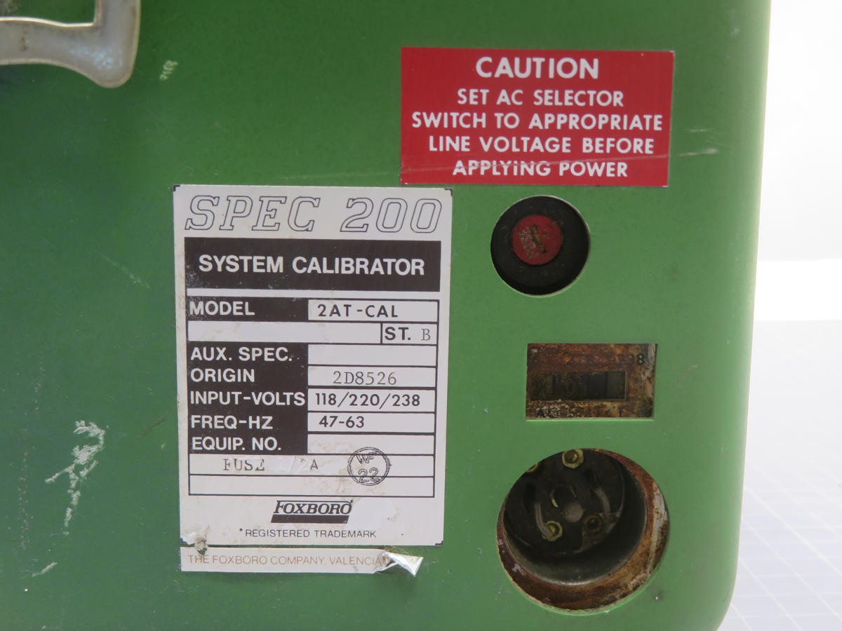 FOXBORO 2AT-CAL SPEC 200 SYSTEM CALIBRATOR T214138
