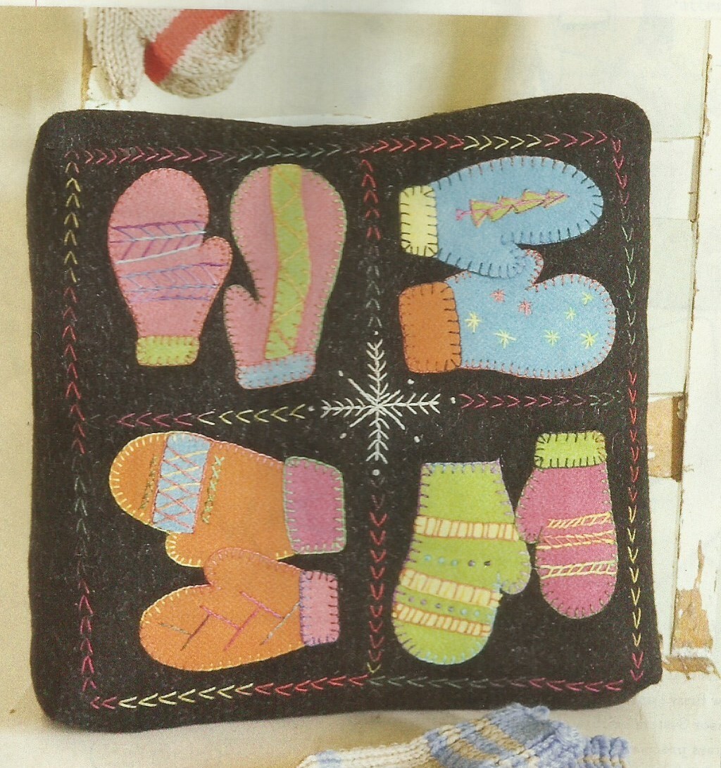 A0400  A MIX OF MITTENS PILLOW QUILT  PATTERN/INSTRUCTIONS