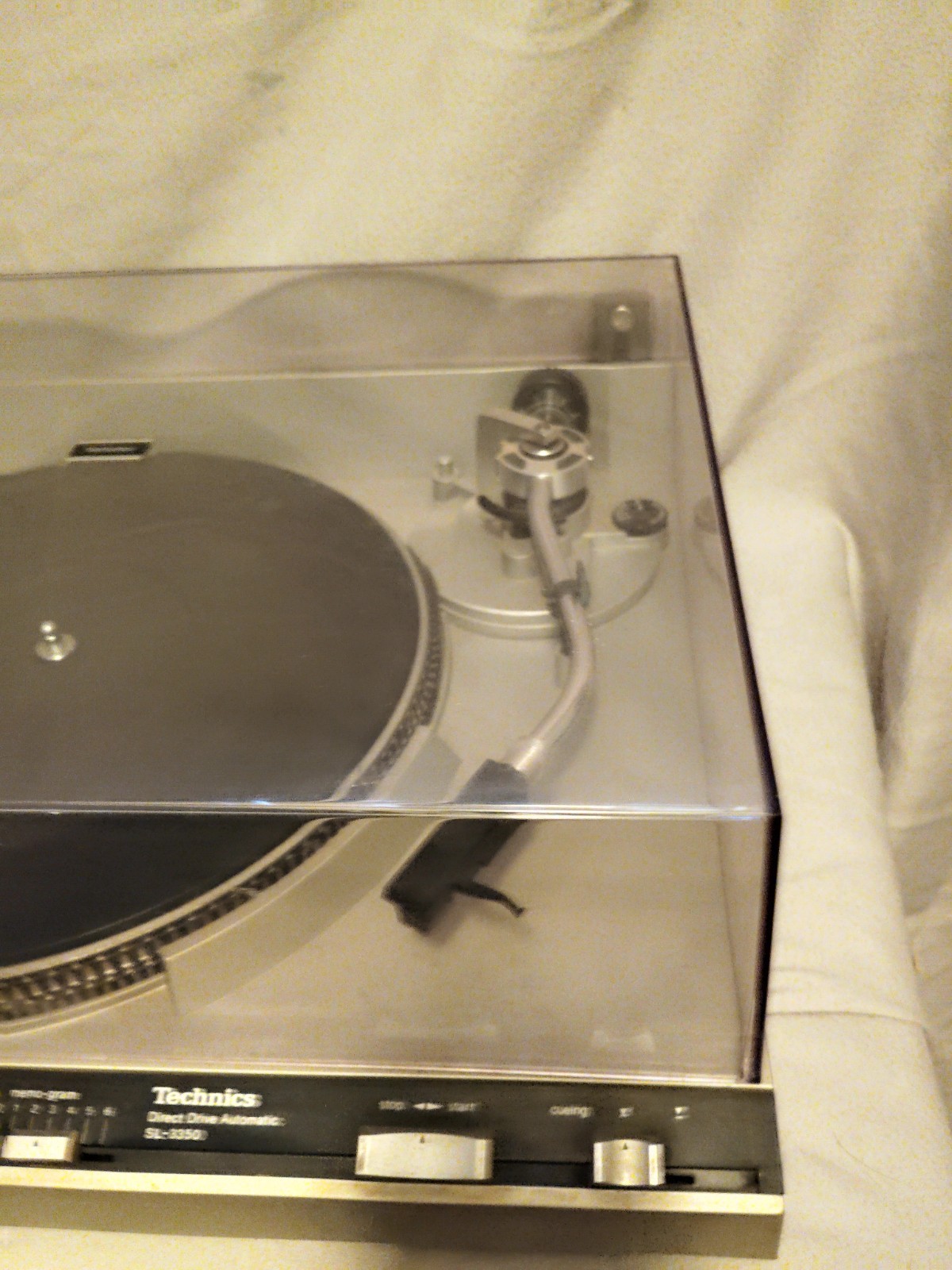 Technics SL-3350 Turntable