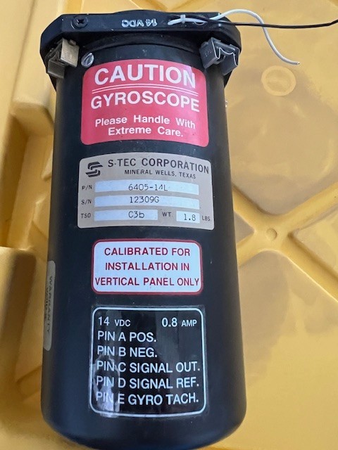 S-TEC 60-2 autopilot and F/D system complete (14V) all components pictured