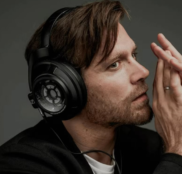 Sennheiser HD 800S Dynamic Open-Back Stereo Headphones