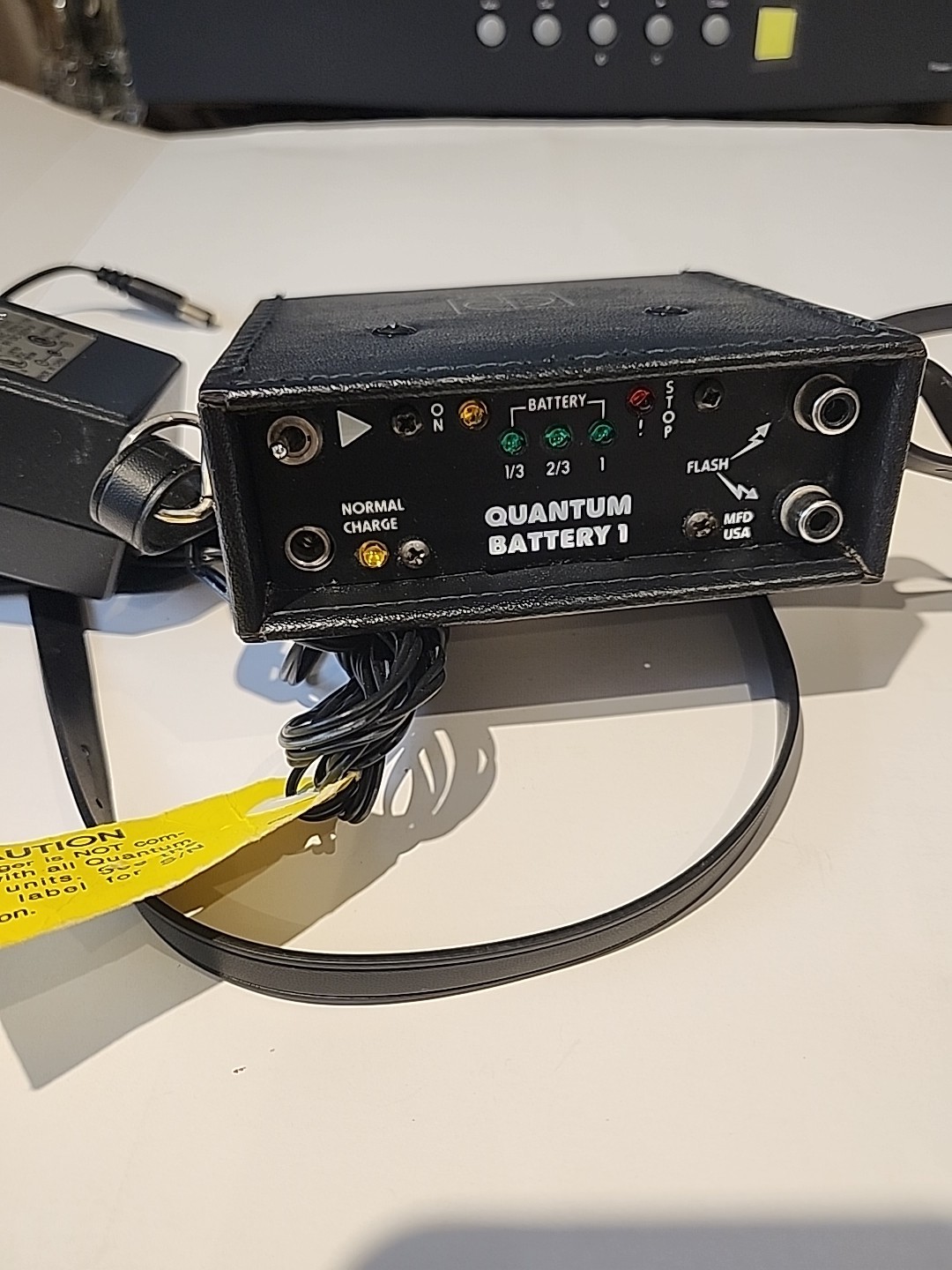 Quantum Instruments Quantum Battery 1 - untested With Charger