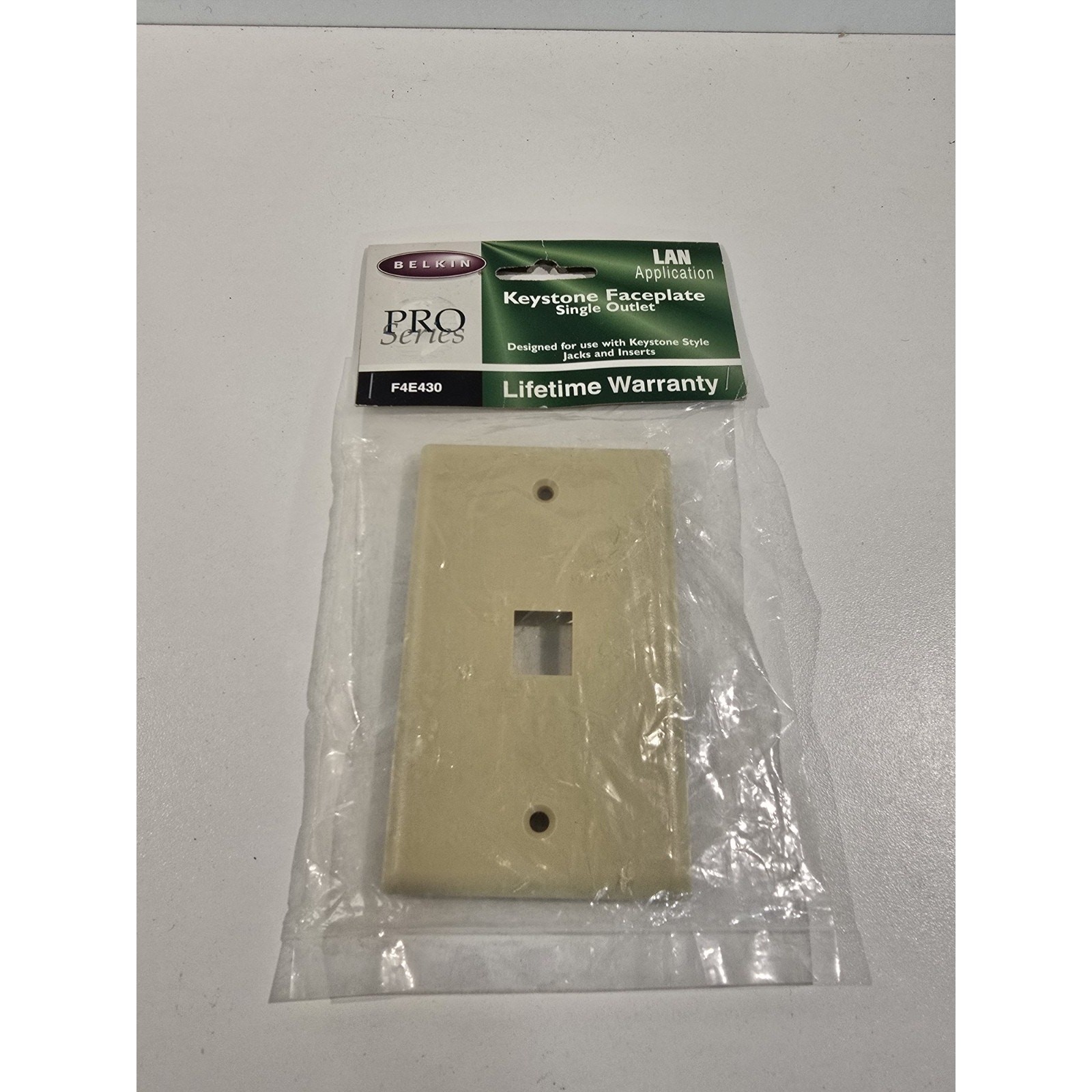Belkin Keystone (F4E430) (722868105238) Faceplate / Wall plate