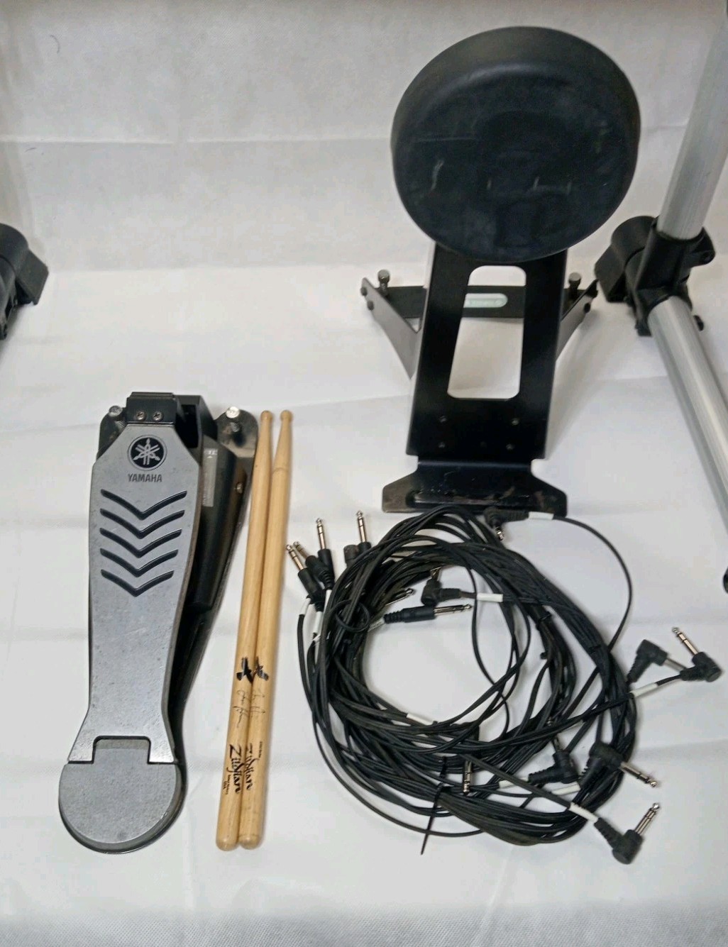 YAMAHA DTXPRESS III ELECTRONIC DRUM KIT w/ RACK