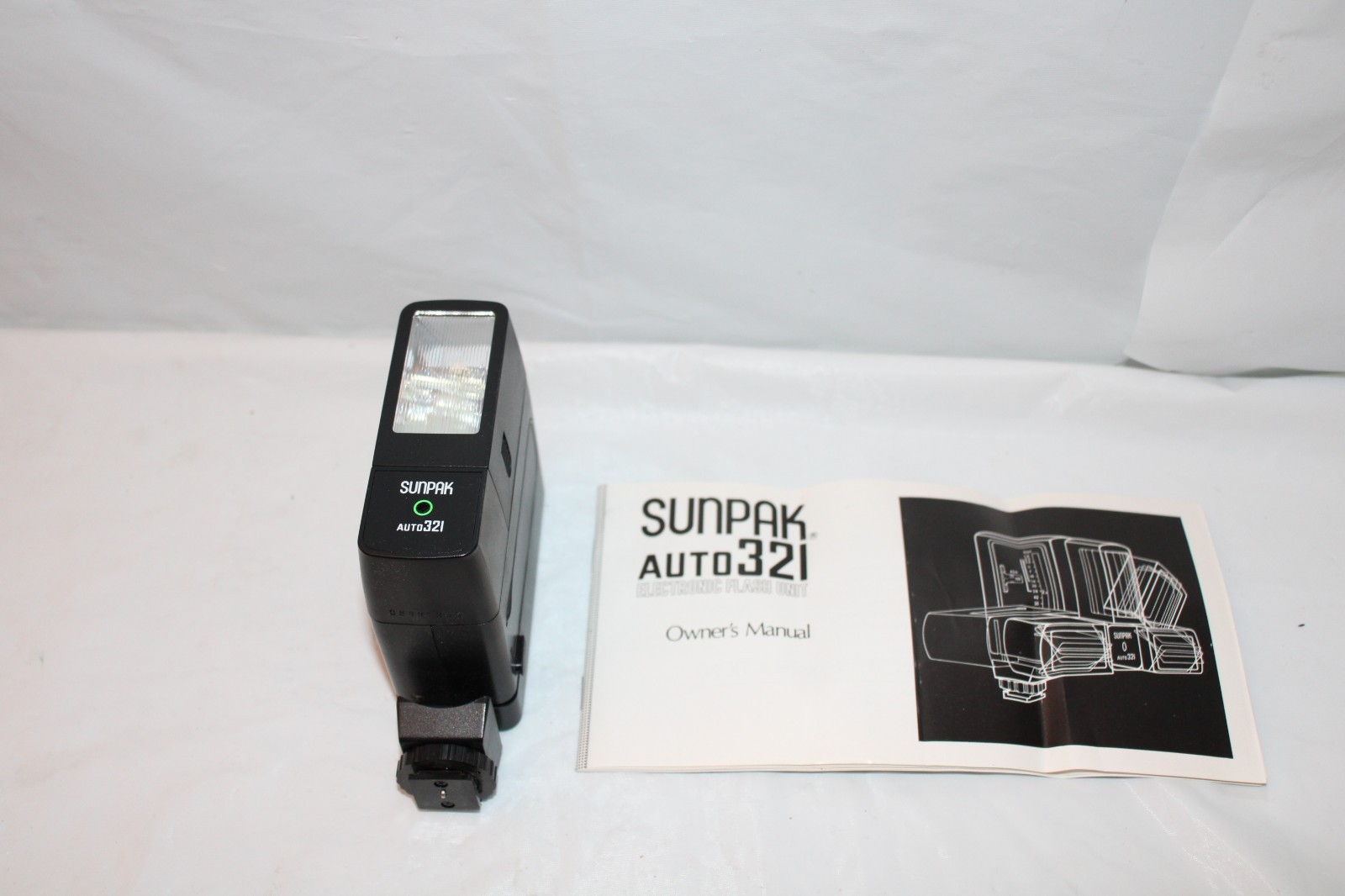 Vintage Sunpak AUTO 321 Electronic Flash Unit w/MANUAL  "TESTED WORKING"