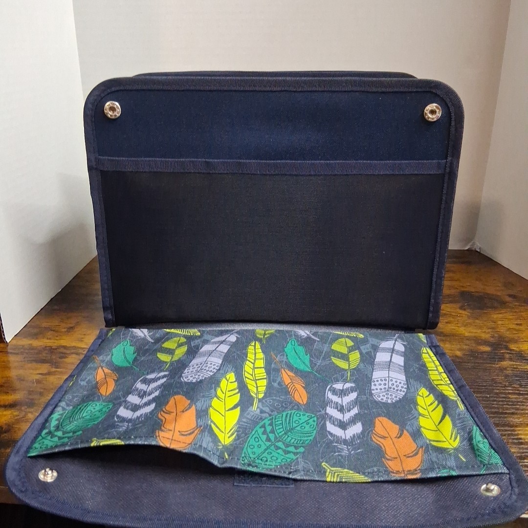 Gently Used Thirty One Get Creative Caddy Falling Feathers