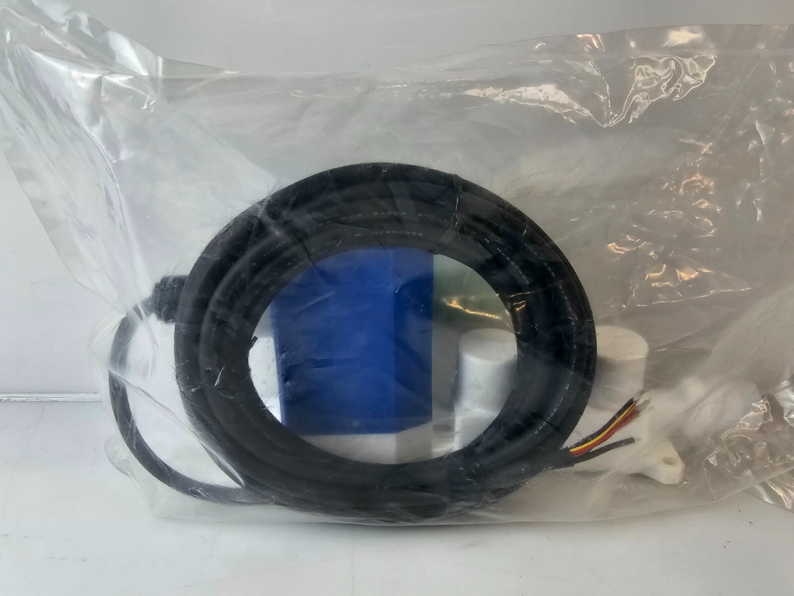 SURPASS Z800 FLOW CONTROLLER Z800-1/4-06-AN511A  EXPEDITED SHIPPING BY FEDEX